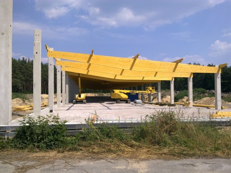 Holzlagerhalle, 3.150 m (Stahlbetonfertigteile und Leimholzbinder)