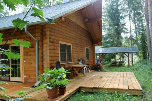 Wohnblockhaus, Blockbalken 240 mm